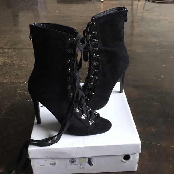 Shoes - Heels